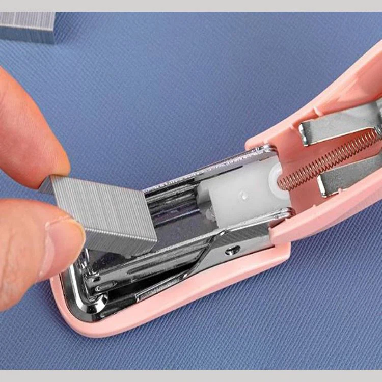 School Mini Stapler with staples